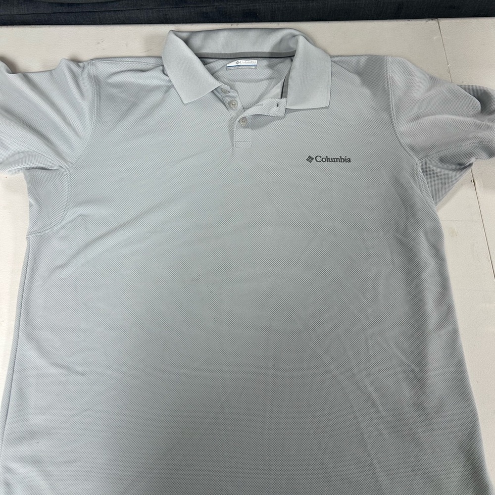 Columbia Men's Light Gray Polo Shirt